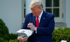 Tóa án Tối cao Mỹ bác bỏ vụ kiện bầu cử cuối cùng của ông Trump
