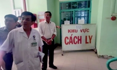 Con 7 tuổi bị kiểm tra virus corona, khách Trung Quốc dọa chém bác sĩ