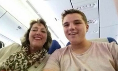 Bức ảnh cuối cùng của hai mẹ con người Hà Lan trên MH17