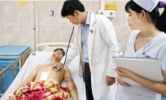 Cắt lách, bơm máu cứu nam thanh niên bị tai nạn giao thông