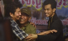 [Infographic] Hành trình 18 ngày từ bóng tối tới ánh sáng của đội bóng nhí Thái Lan