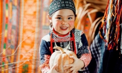 Gặp lại bé Mầm gây sốt với bộ ảnh “cô gái dân tộc”