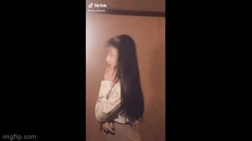 Ngẩn ngơ trước hotgirl có vẻ đẹp cổ điển tựa mỹ nhân Hong Kong thập niên 80