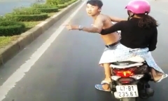 Xác định danh tính thanh niên đầu trần chạy xe lạng lách, chặn đầu xe khách