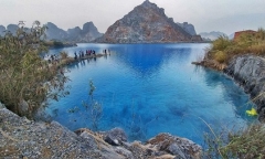 Hồ nước xanh-