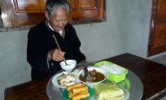 Độc đáo tục giỗ sống để báo hiếu cha mẹ của người Nguồn