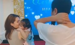 Hồ Hoài Anh đeo nhẫn cưới, xuất hiện cùng Lưu Hương Giang và con gái sau ồn ào ly hôn