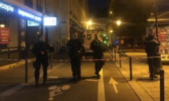 IS lên tiếng nhận trách nhiệm vụ tấn công bằng dao ở Paris
