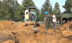 Đào đất trồng sầu riêng, phát hiện 9 bộ hài cốt liệt sĩ