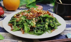 Chỉ cần thêm nguyên liệu này, món rau muống xào bỗng trở nên thơm ngon, vạn người mê
