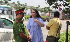 Diễn viên Ngọc Lan lớn tiếng với CSGT vì bị yêu cầu dừng xe