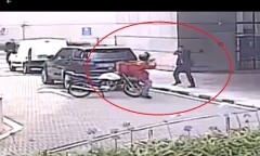 Mexico: Vệ sĩ rút súng bảo vệ thân chủ như trong phim hành động