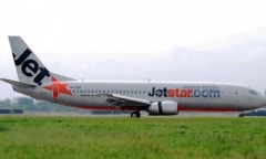 Máy bay Jetstar hạ cánh khẩn cấp xuống Nội Bài