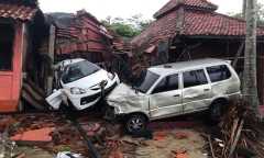 Sóng thần tấn công Indonesia: Con số thiệt mạng lên tới hơn 200 người