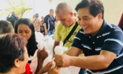 Nghị sĩ Philippines bị bắn chết khi trao quà tại buổi lễ Giáng sinh