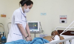Bị cuốn vào máy sục khí nuôi tôm, người đàn ông gãy 9 xương sườn