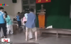 Đình chỉ thầy giáo dạy Văn cho học sinh đóng cảnh 