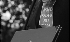 Lùi lịch xét GS, PGS do có đơn tố cáo