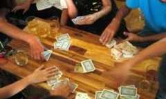Đột kích ổ bạc tại nhà công an xã, bắt quả tang 11 đối tượng đang 
