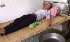 Phát hiện chồng nói chuyện với phụ nữ qua điện thoại, vợ ăn lá ngón tự tử