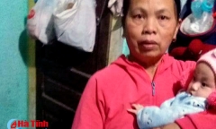 Bé gái 4 tháng tuổi bị bỏ rơi trước cổng nhà