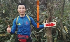 Người đàn ông dùng 