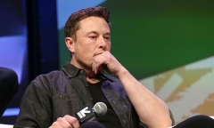 Thợ lặn Anh giải cứu đội bóng Thái Lan: Tàu ngầm của tỷ phú Elon Musk chỉ là chiêu trò PR