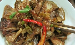 Thịt ba chỉ xào kim chi rẻ tiền nhưng ngon, nấu lần nào cả nhà thích mê lần đó