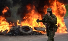  Kiev mở chiến dịch tái chiếm miền đông Ukraina