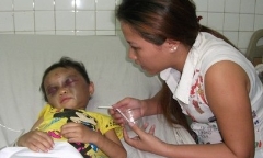 Cuộc sống mới của bé gái từng bị mẹ và cha dượng đánh đập dã man