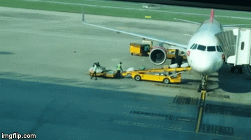 Video: Nhân viên sân bay Đà Nẵng 