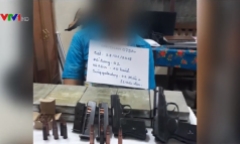 Người đàn ông bị bắt cùng 10 bánh heroin, 4 khẩu súng