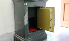 Khoan két sắt của gia đình, trộm gần 16 triệu đồng rồi tạo hiện trường giả