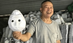 Chuyện về nghệ nhân gần nửa thế kỷ làm đồ chơi Trung Thu truyền thống ở làng Ông Hảo