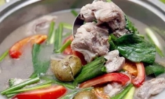 Món canh chua 