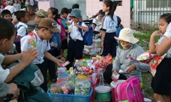 Ăn đỗ tương đóng gói, 28 học sinh tiểu học nhập viện