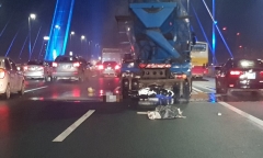 Va chạm xe bồn, người đàn ông tử vong trên cầu Nhật Tân