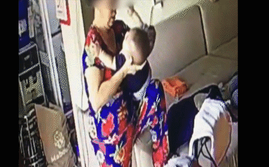 Nữ giúp việc nhổ nước bọt vào miệng bé trai ở Hải Phòng nói gì? 