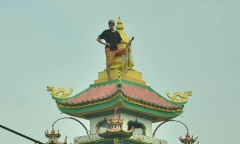 Giải cứu nam thanh niên nghi ngáo đá 