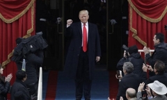 Lịch trình ba ngày đầu tiên làm việc của Tổng thống Donald Trump