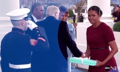 Những biểu cảm gây sốt mạng xã hội của cựu đệ nhất phu nhân Michelle Obama