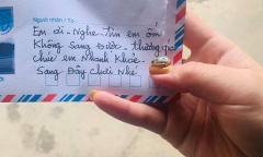 Chiếc phong bì đáng yêu của cụ bà U90 gửi bạn thân khiến dân mạng “ngả mũ thán phục”