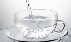 Hai thời điểm nên tránh khi uống nước, cơ thể sẽ cảm ơn bạn