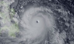 Tại sao bão Haiyan lại quá mạnh?