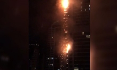 Tháp 79 tầng ở Dubai bốc cháy ngùn ngụt