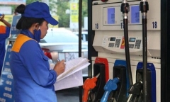 Giá xăng hôm nay dự kiến tăng mạnh