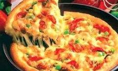 Cách làm pizza thơm ngon để đổi món cuối tuần cho bé