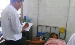 Ăn bánh tét, hơn 30 người nhập viện 