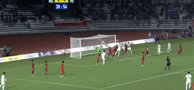 Video: Văn Hậu bật cao, đánh đầu tung lưới U22 Indonesia