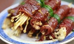 Tuyệt chiêu làm bò cuộn nấm kim châm thơm ngon như nhà hàng